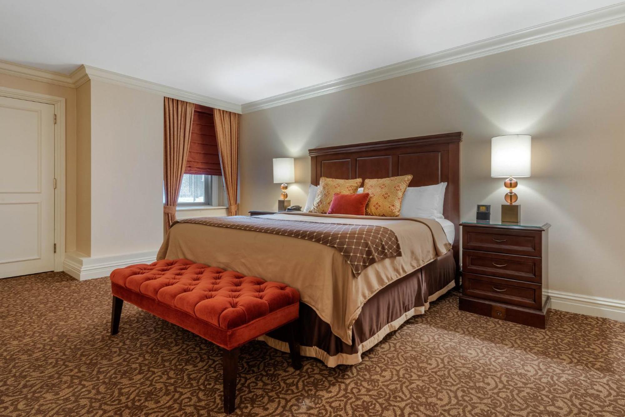 Premier Room One King Bed