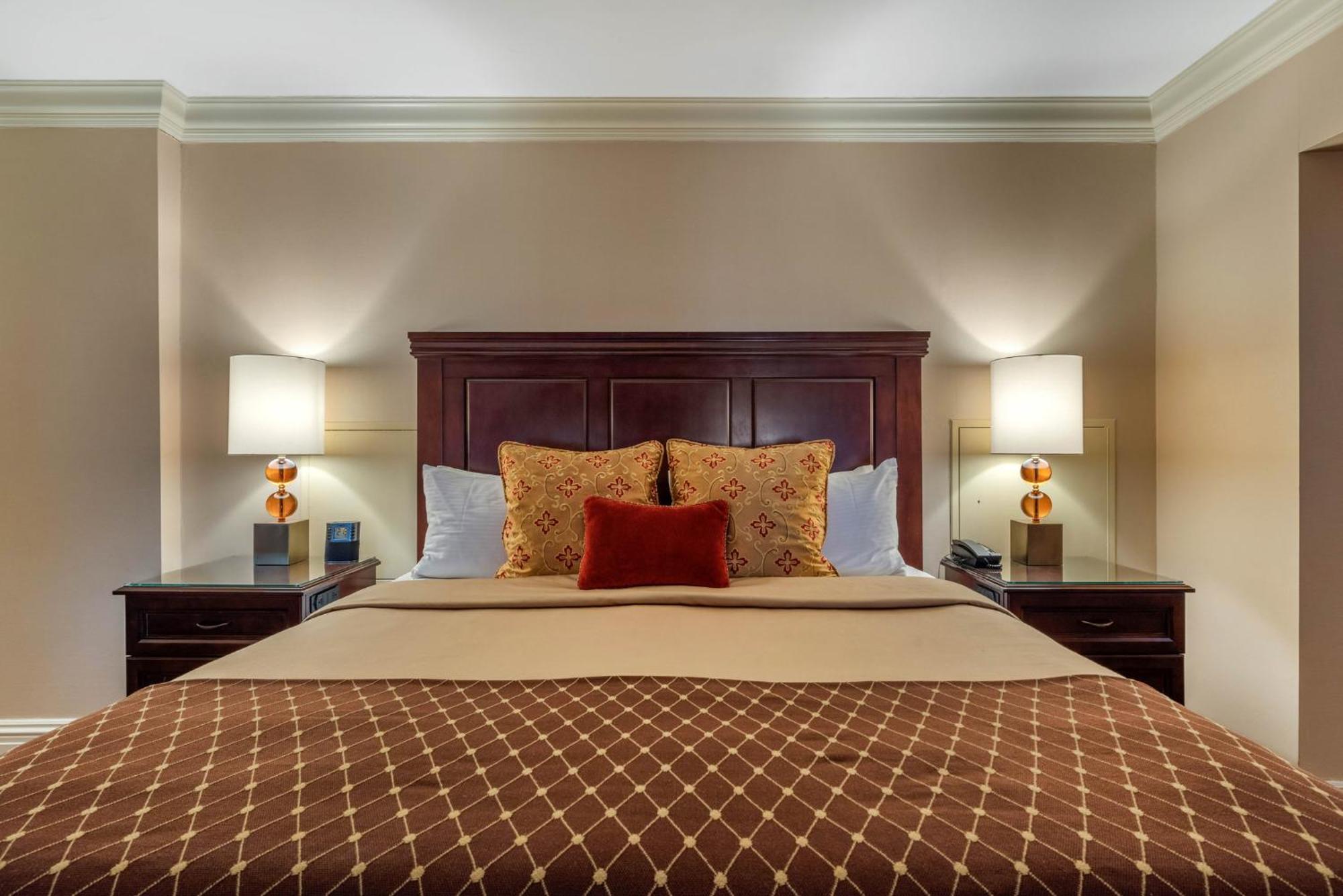 Premier Room One King Bed