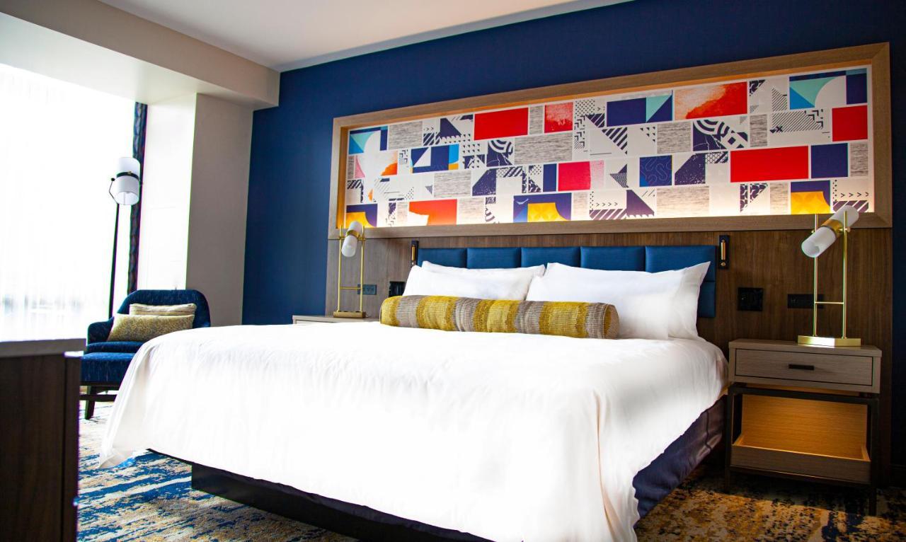 Deluxe King Room,1586242248:JPEG