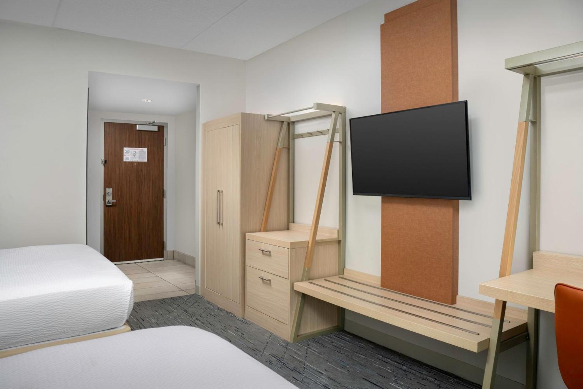 Standard Queen Room with Two Queen Beds and City View