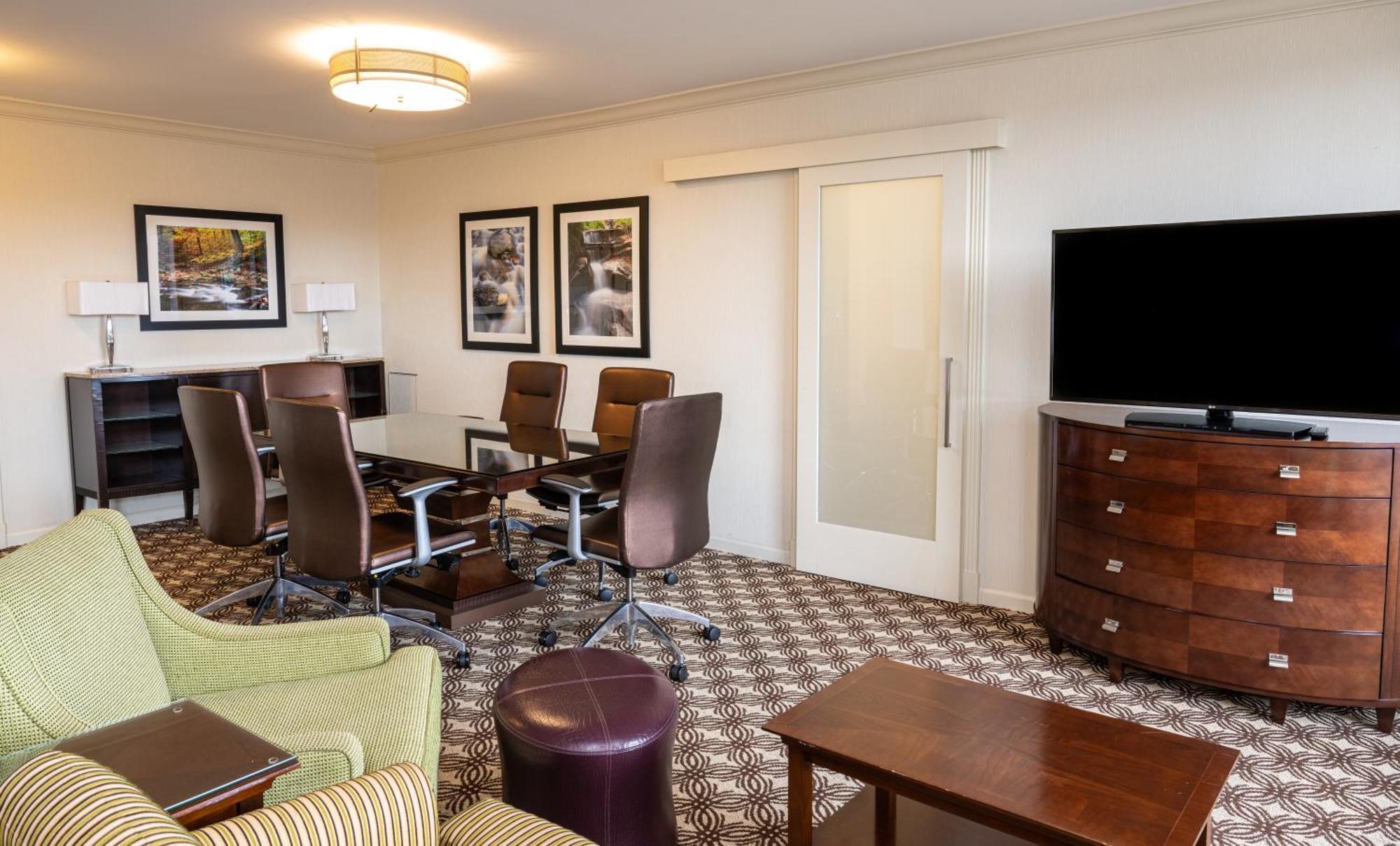 Smaller King Suite with City View