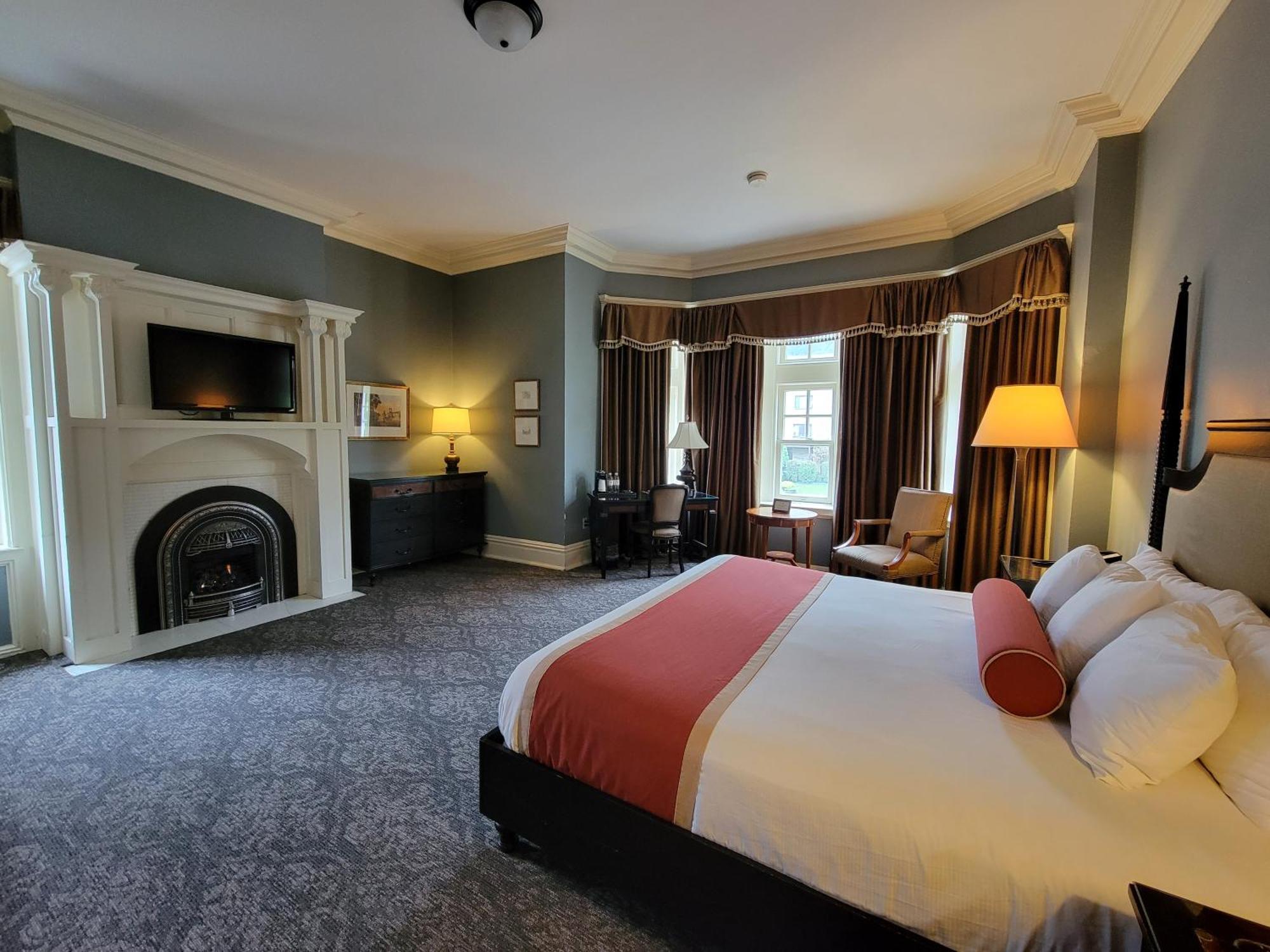Superior Room King Bed