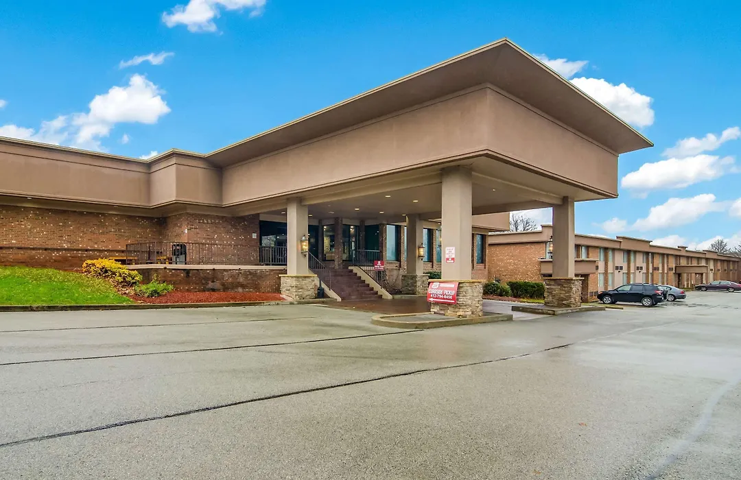 Comfort Inn & Suites Pittsburgh Fox Chapel-1