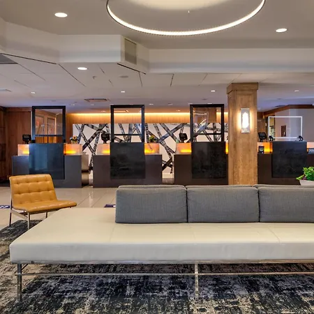 Doubletree By Hilton Hotel & Suites Pittsburgh Downtown-2